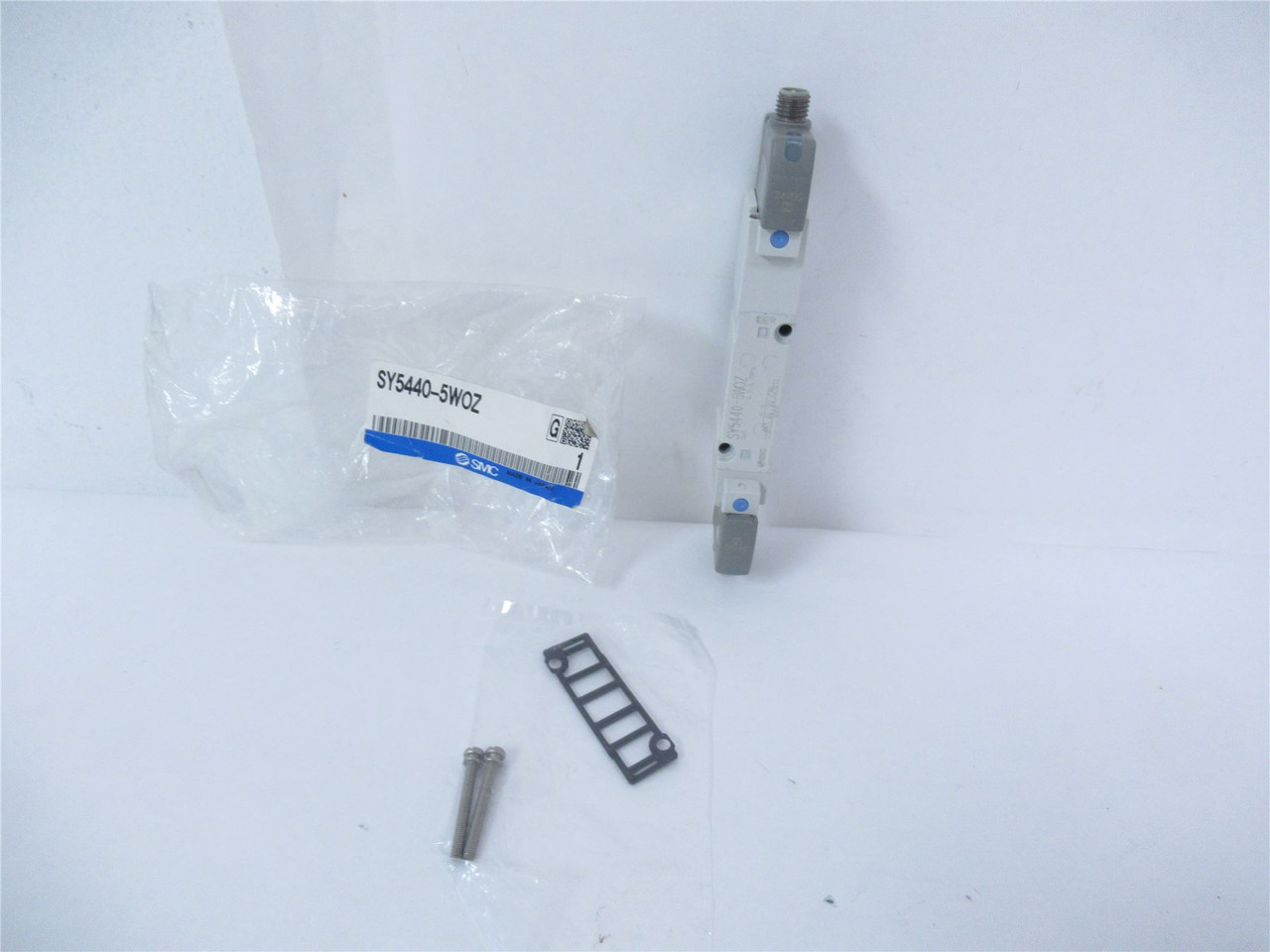 SMC SY5440-5W0Z; Pneumatic Solenoid Valve 4/5 Port 24 VDC