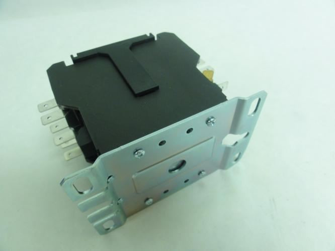 Eaton C25DNJ340B9; Contactor 40A; 600V; 3P; Coil: 240VAC