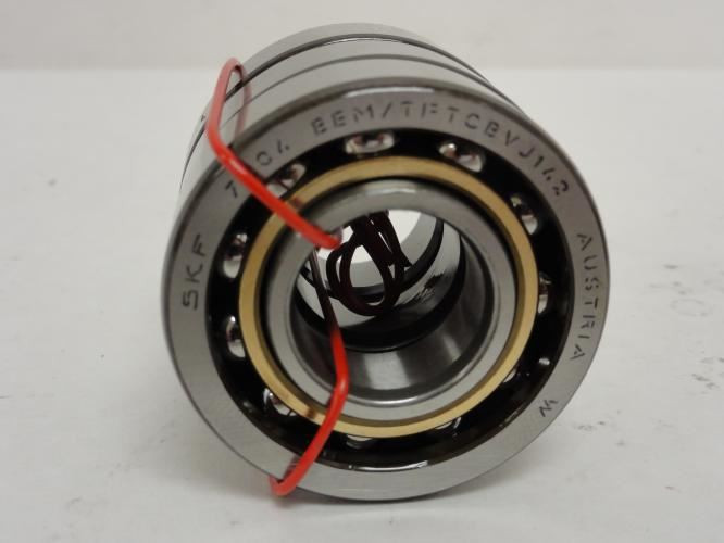 SKF 7204 BEM/TFTCBVJ142; Triple Row Ball Bearing 20X47X42MM