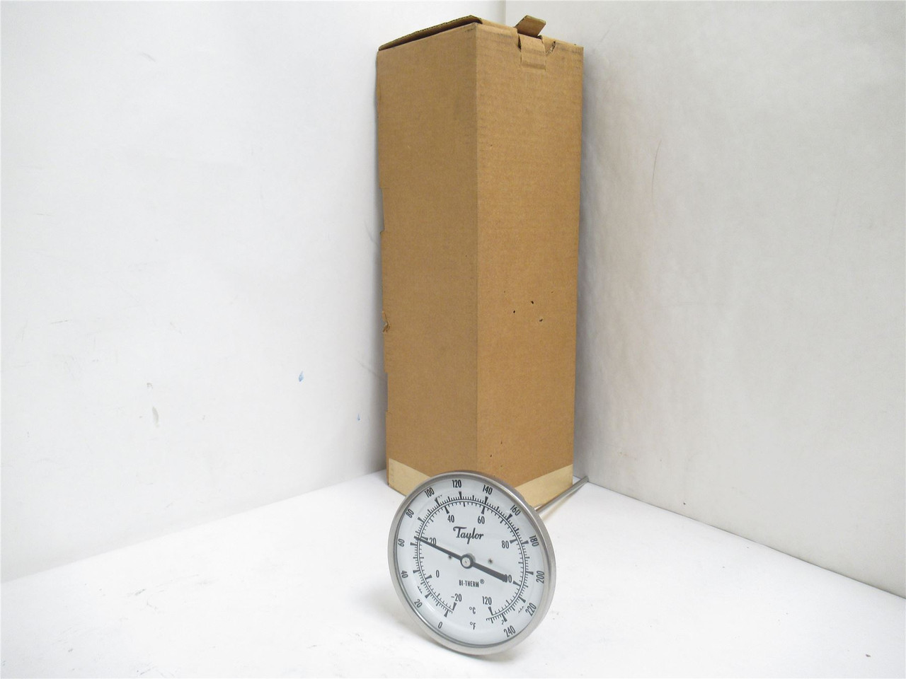 Taylor BB5112E121; Bi-Metal Thermometer; 0-250Deg F