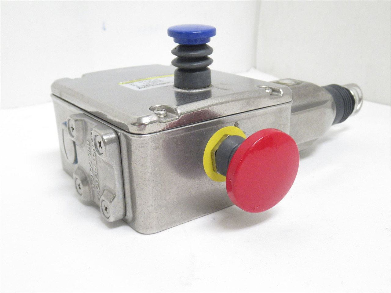 ABB 2TLA050208R1120; Heavy Duty Rope Switch; 230V; 3A;4NC/2NO