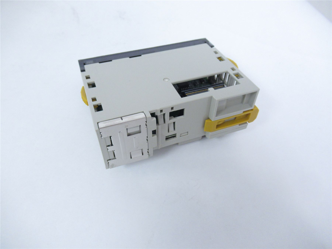 Omron CJ1W-OD212; Output Module PNP 16 Outputs 16 Points