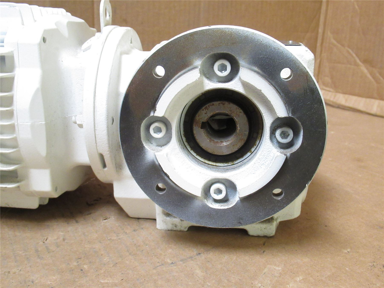 SEW SAF37DRE80M4BE1HR/DH; AC Gear Motor; 1HP; 19.13:1 Ratio