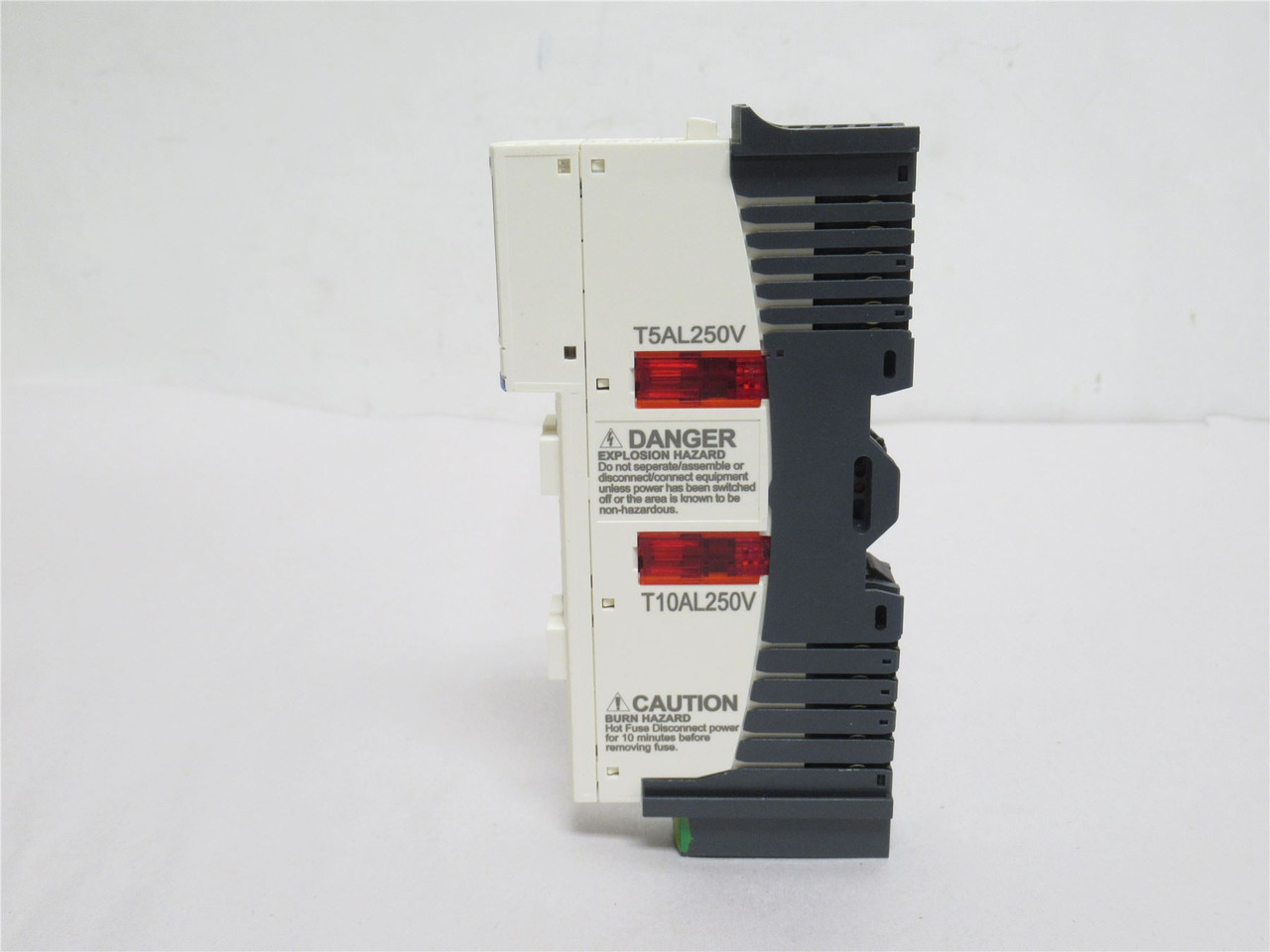Schneider STBPDT3100; Standard Power Distribution Module; 24V