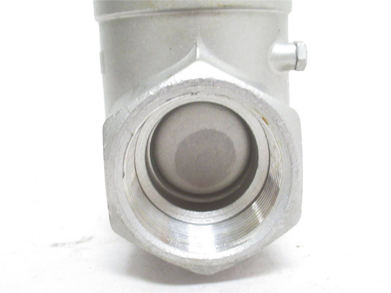 Industry-Std 61DU94; Swing Check Valve; SS; 1-1/2NPT