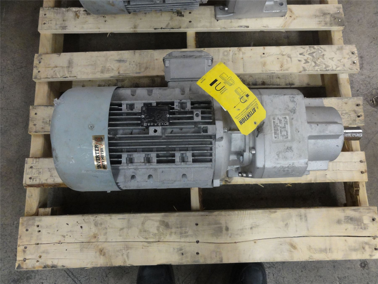 Nord SK132SP/4 CUS TW; MotorGearbox 7.5HP 230/460 4.61:1 ratio