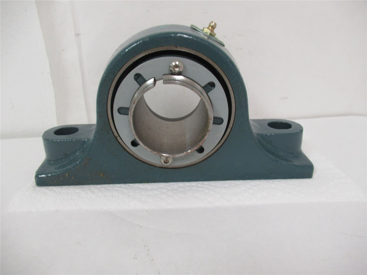 Dodge EP2B-IP-203RE; Pillow Block Bearing 2-3/16"ID 071150