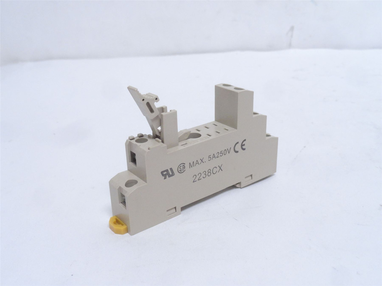 Omron 2238CX; Relay Socket; 5A; 250VAC; 8-Pin Blade Base