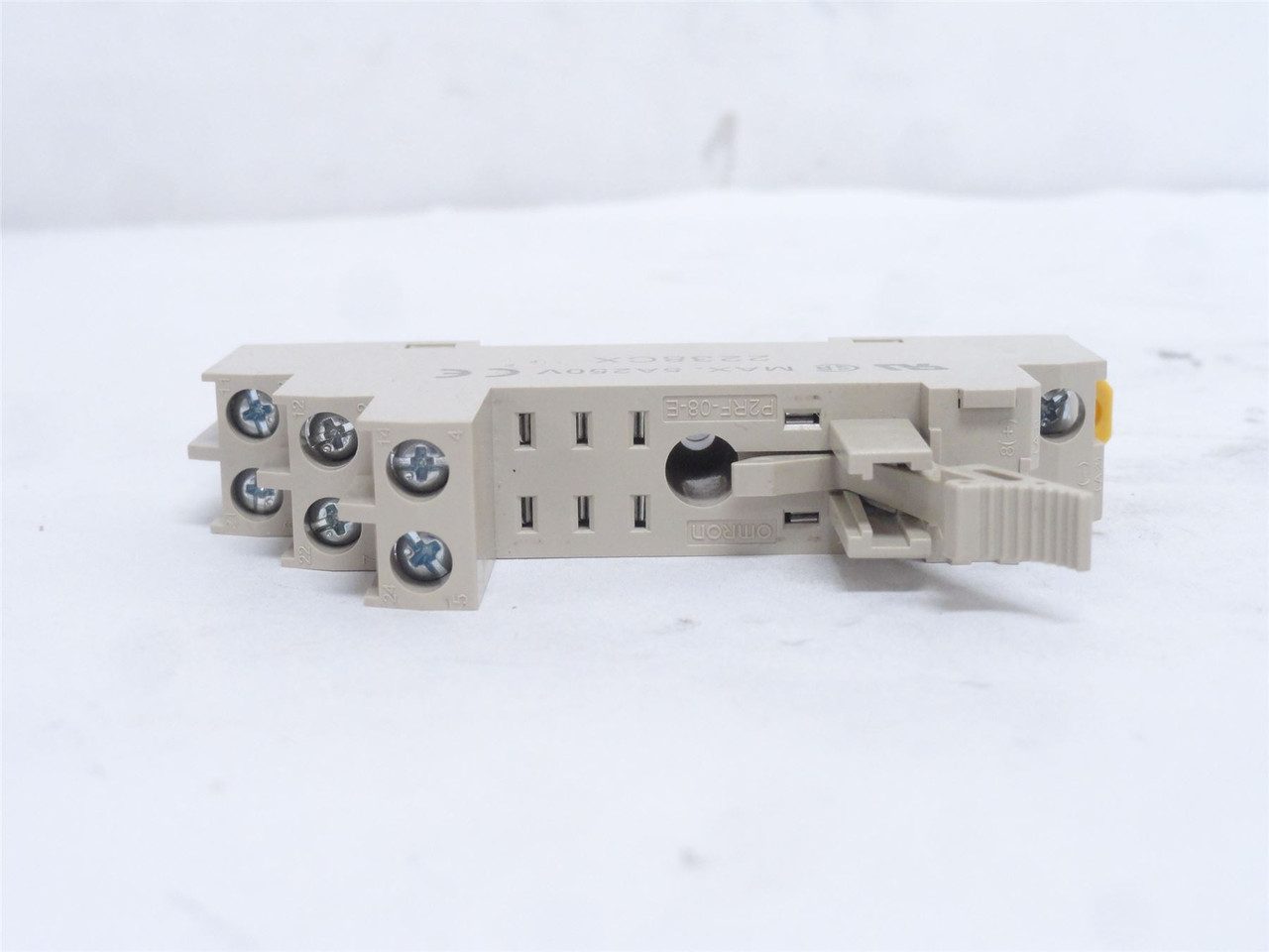 Omron 2238CX; Relay Socket; 5A; 250VAC; 8-Pin Blade Base