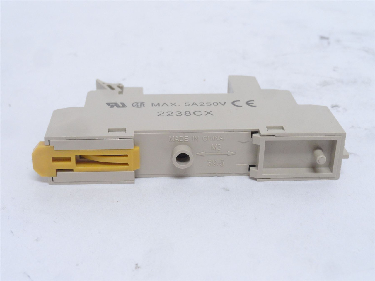 Omron 2238CX; Relay Socket; 5A; 250VAC; 8-Pin Blade Base