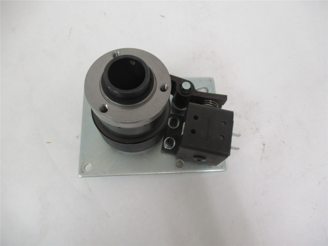 Warner ELectric  306-17-057; Clutch CB-6 Voltage: 24 VDC