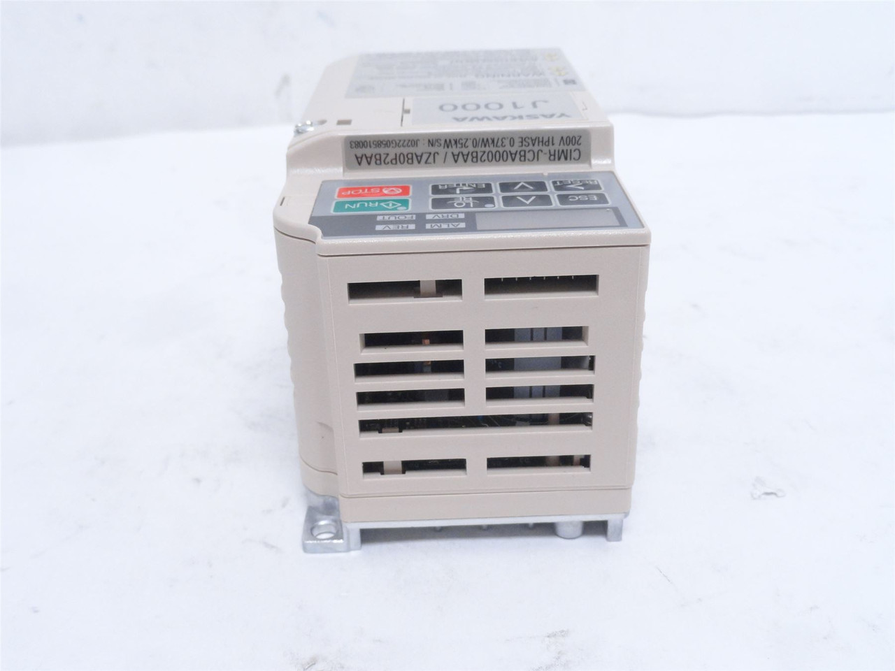 Yaskawa CIMR-JCBA0002BAA; AC Drive .35kw 1ph-IN 3ph-OUT 240V