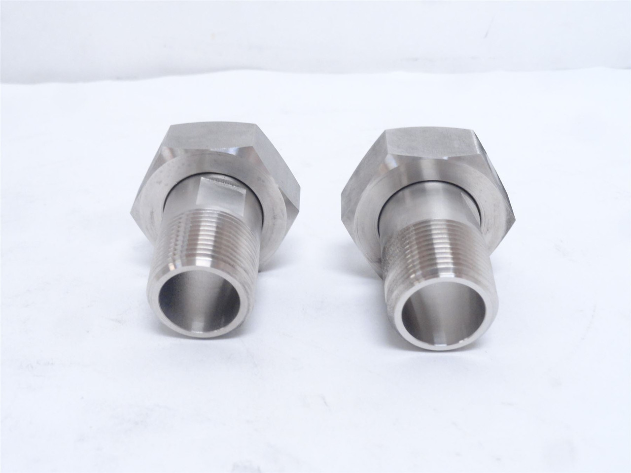 IFM E40193; Flow Sensor Mounting Adaptor G1-NPT3/4/V4A
