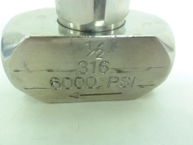 HSME VAN200401; SS Needle Valve; 1/2" NPT 6;000 psi