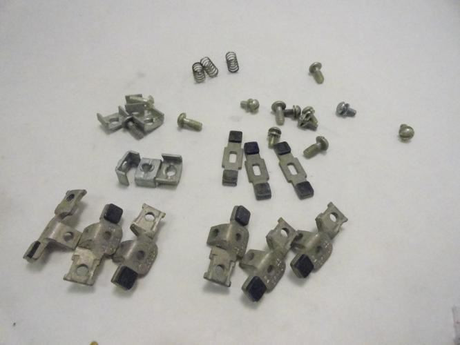 Cutler-Hammer 37773; Contact Kit; 30 Piece Kit; 3 Pole; Size 0