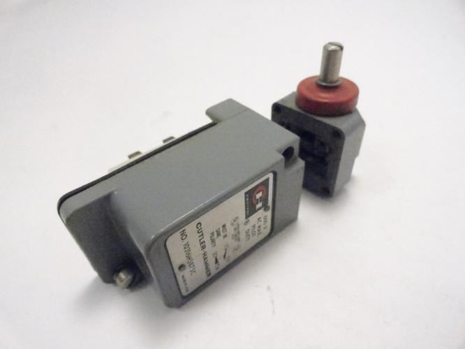 Cutler-Hammer 10316H5875C; Limit Switch - Missing head-screws