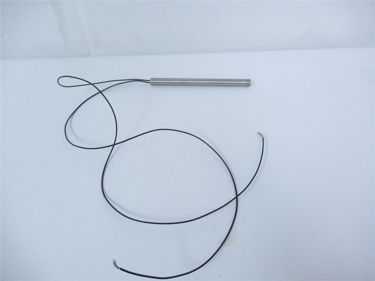 Chromalox 042-630115-049; Heating Element Cartridge;140W;230V