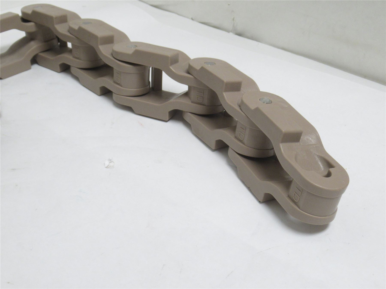 Rexnord N325WS; Table-Top Side-flexing Chain; 6' Long