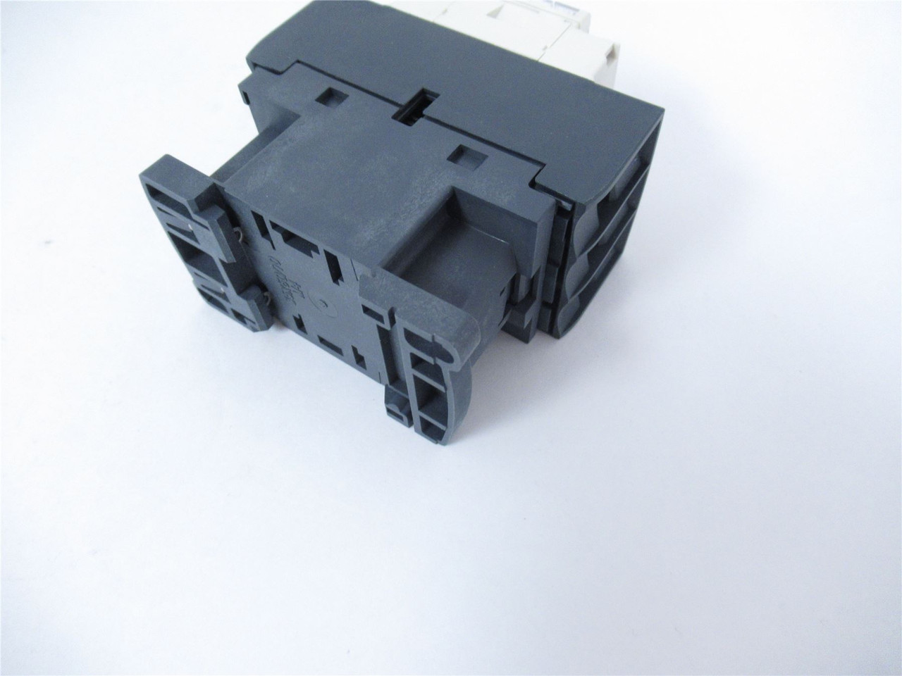 Schneider LC1D25G7; Contactor 25A 3P Coil 120VAC