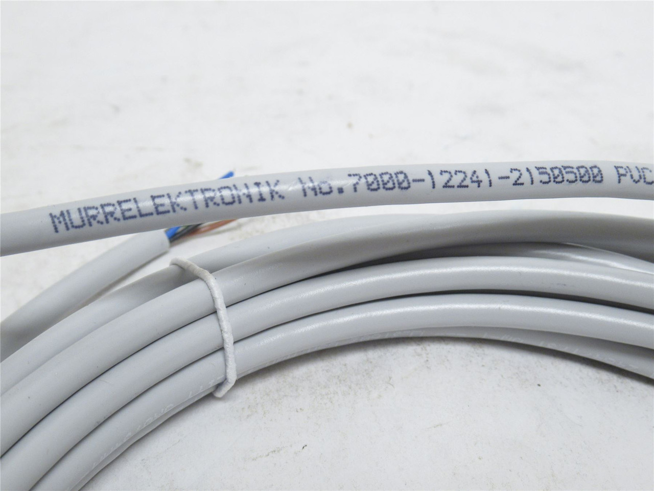 Murr 7000-12241-2150500; Single-Ended Cable M12 Female; 5m L