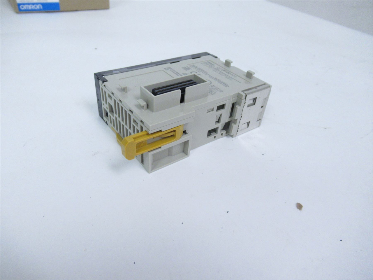 Omron CJ1W-0D202; Digital Output Unit- 8 x transistor outputs