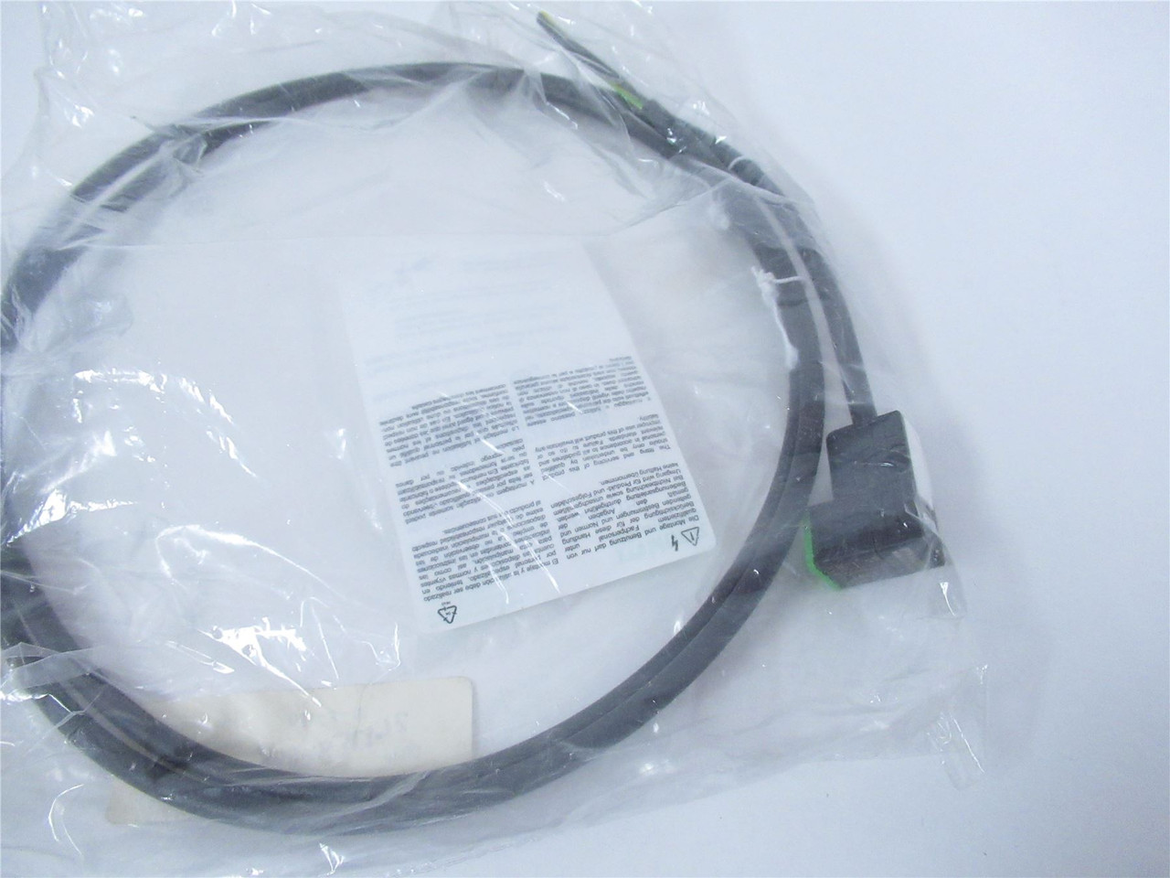 Murr 7000-80021-6360150; Connector Lug MSUD Form C 1.5m Cable