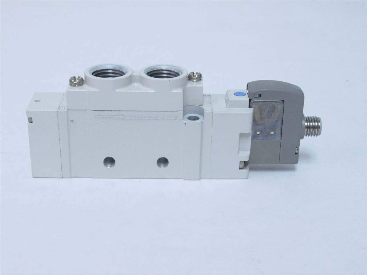 SMC SY7120-5W7Z-02-X10; Solenoid Valve; 24V DC; 50/60Hz