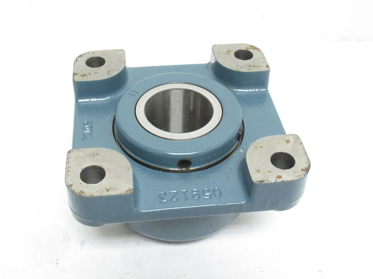 Dodge F4B-E-211R; Flange Roller Bearing 023108; 2-11/16"ID