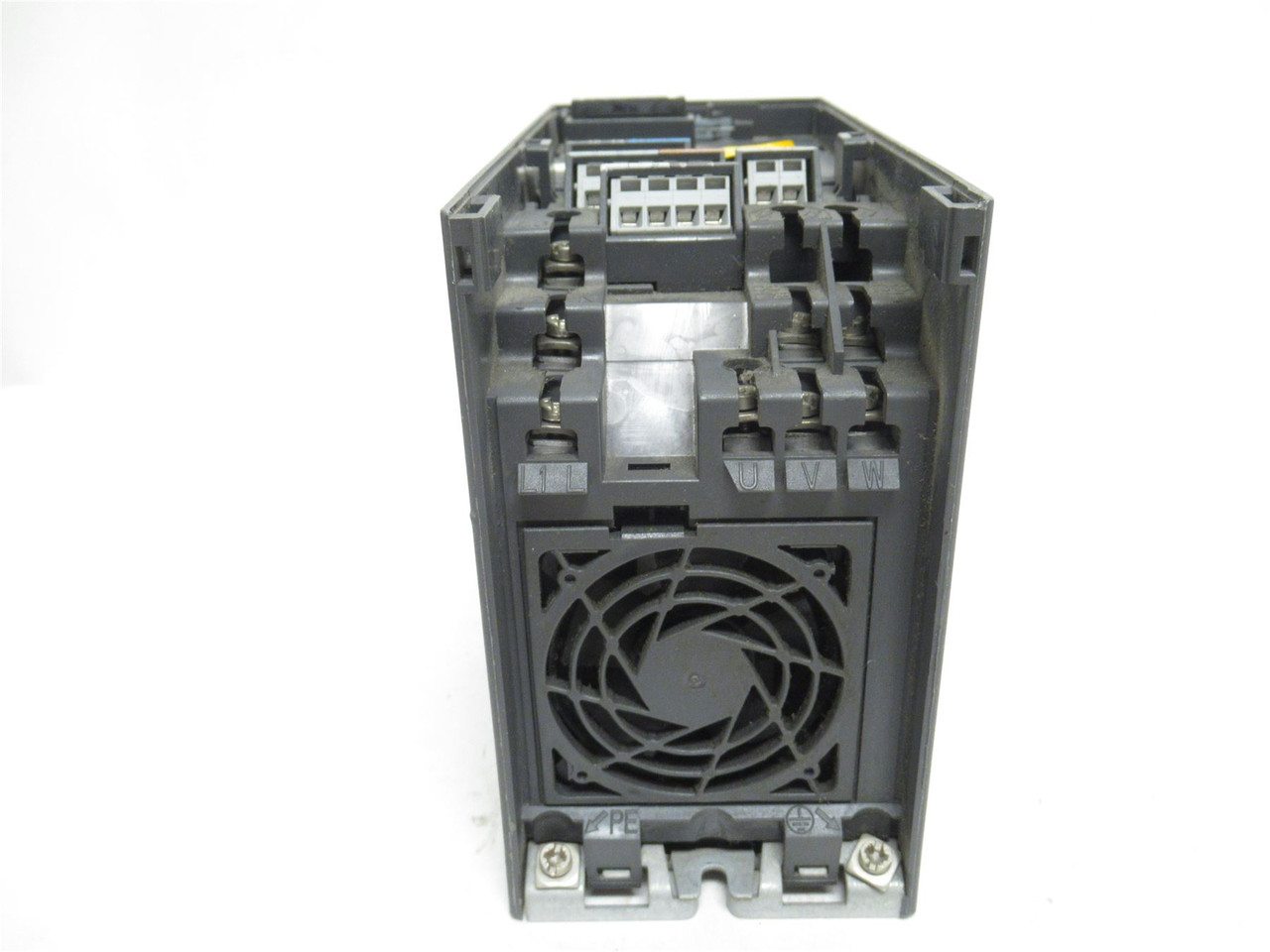 Siemens 6SE6420-2UD21-5AA1; Micromaster 420 5.9A 3P; 380-480V