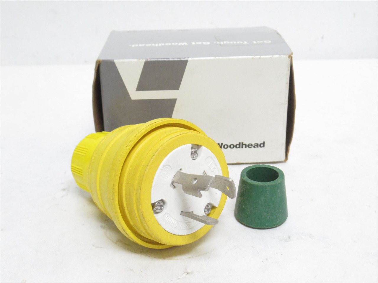 Woodhead 1301470018; Locking Water-Tite Plug; 21A; 2P; 600VAC