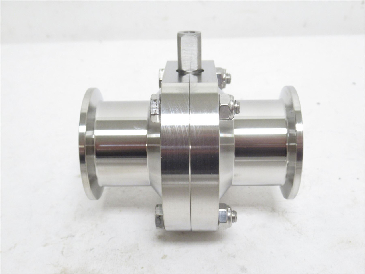 Dixon B8107E150CC-A; Butterfly Valve; SS-316; 1-1/2" Clamp