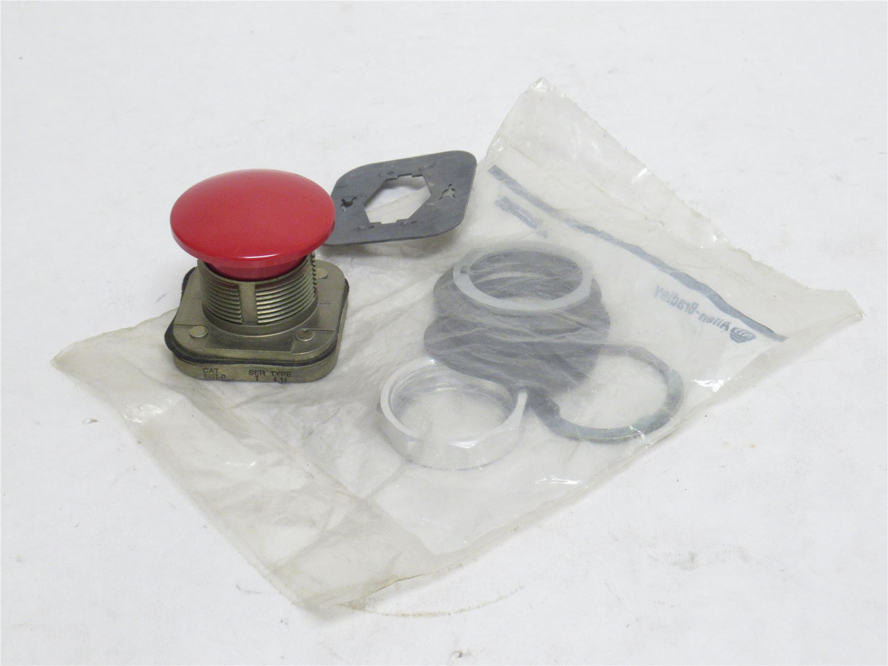 Allen-Bradley 800T-D6; Mushroom Head Push Button; 30mm; Red