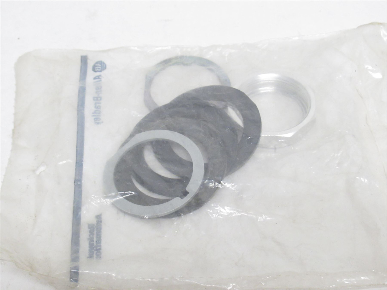 Allen-Bradley 800T-D6; Mushroom Head Push Button; 30mm; Red