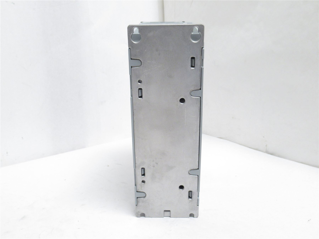 Danfoss 131B0028; Frequency Converter 380-550VAC; 3-Ph; 1HP