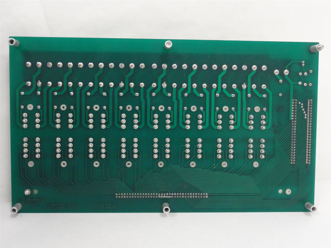 OPTO 22 PB32HQ; Quad Pak 8-module Rack