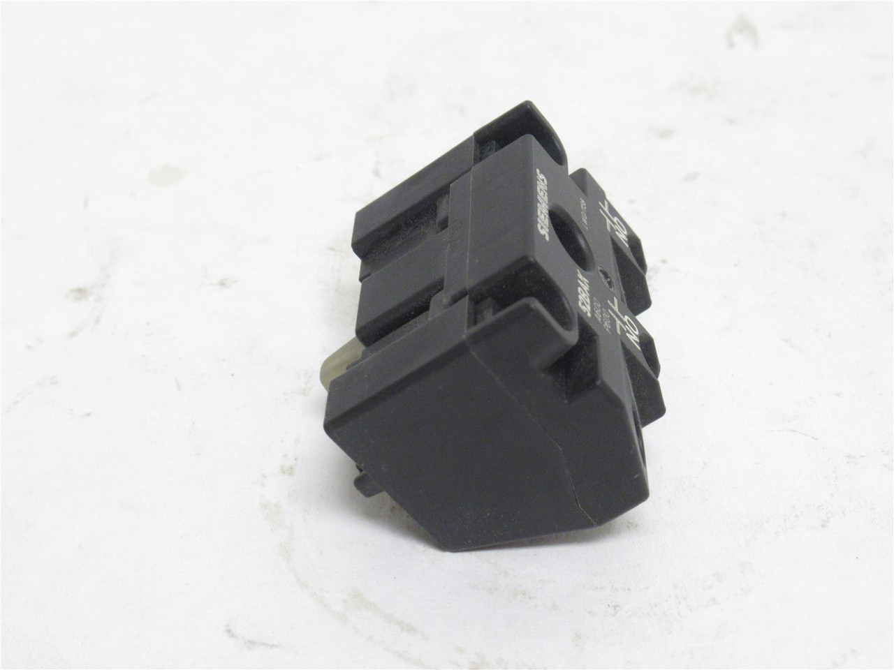 Siemens 52BAK; Momentary Contact Block; 10A; 600VAC; 1-NO