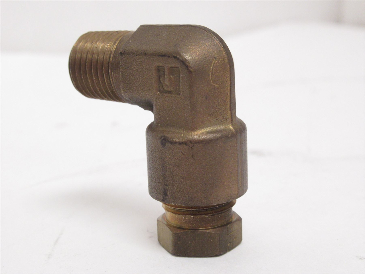 Parker 169HD-6-6; Elbow Fitting; 90Deg; 3/8" Tube x 3/8NPT