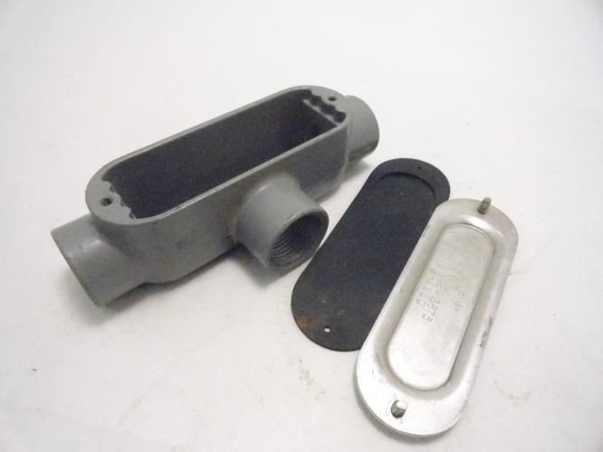 Killark OT-2; Conduit Body w/Cover; 3/4" Hub Size