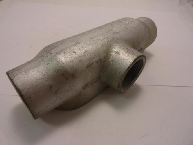 O-Z Gedney T-150; Conduit Tee; 1-1/2"; Iron Cond