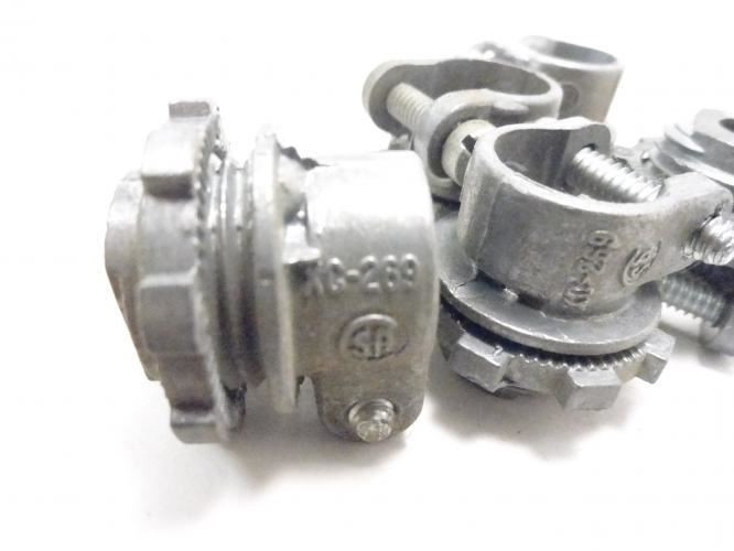 T&B XC-269; Lot-5 Conduit Fittings; 3/8" Size