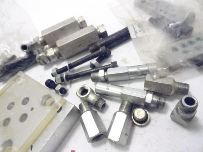 Lubriquip MDL-Unkn92307; Lot- Lubriquip Valve Parts; 2(463-001-524)