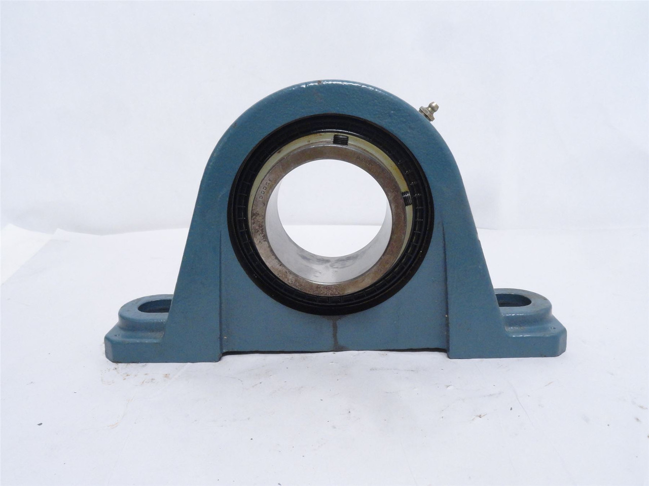 Dodge P2B-SC-215; Pillow Block Bearing; 2-15/16"ID