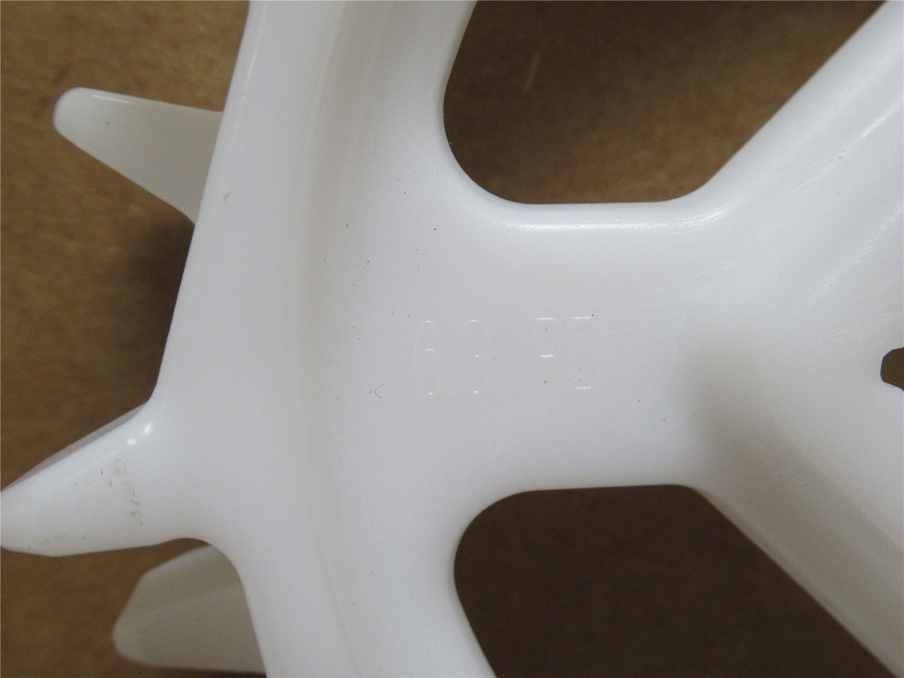 Intralox S3E4G5CWE7NG; Sprocket; S2200; 13 Teeth; 1.5"ID Sq