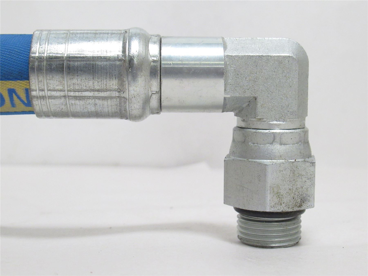 Eaton GH1958608R6824; Hose; 24" Long; 1/2 BOSS; 90Deg x 1/2npt