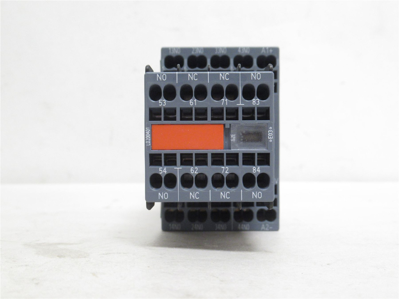 Siemens 3RH2262-2BB40; Control Relay; 6A; 230VAC; Coil: 24VDC