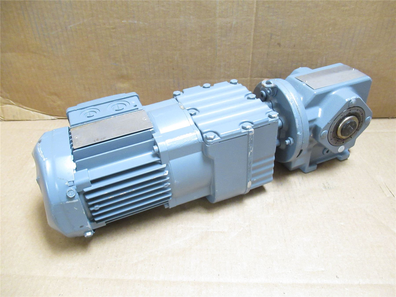 SEW SA37R17DR63L4/TF; AC Gearmotor; 0.25kW; 303:1 Ratio; 460V