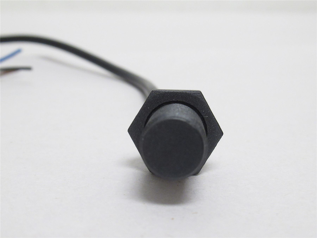 Telemecanique XS4P12PA340; Proximity Sensor; 24VDC; 200mA