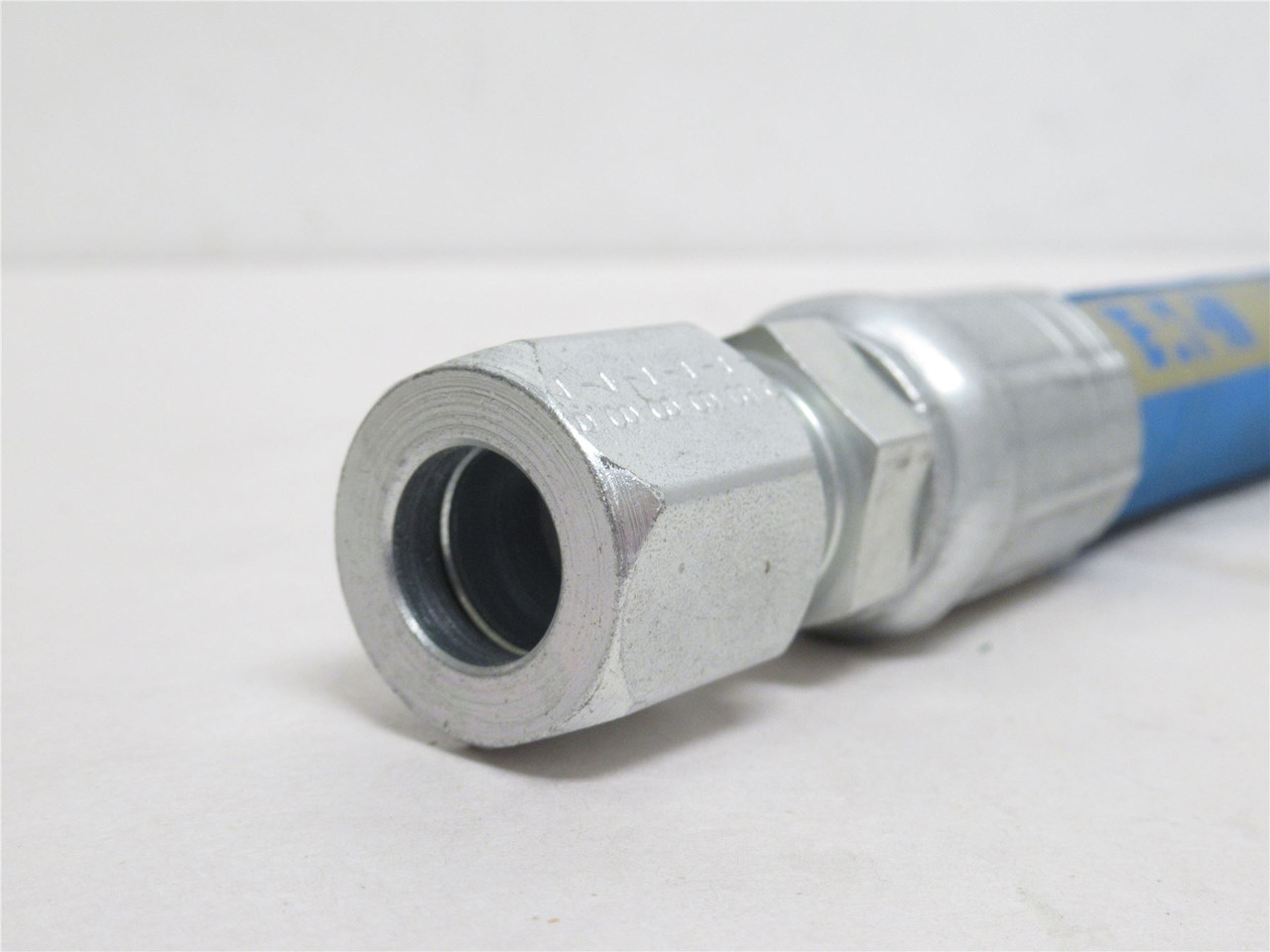 Eaton GH1958758R6836; Hose 36" Long 1/2 90Deg BOSS x 1/2" Tube