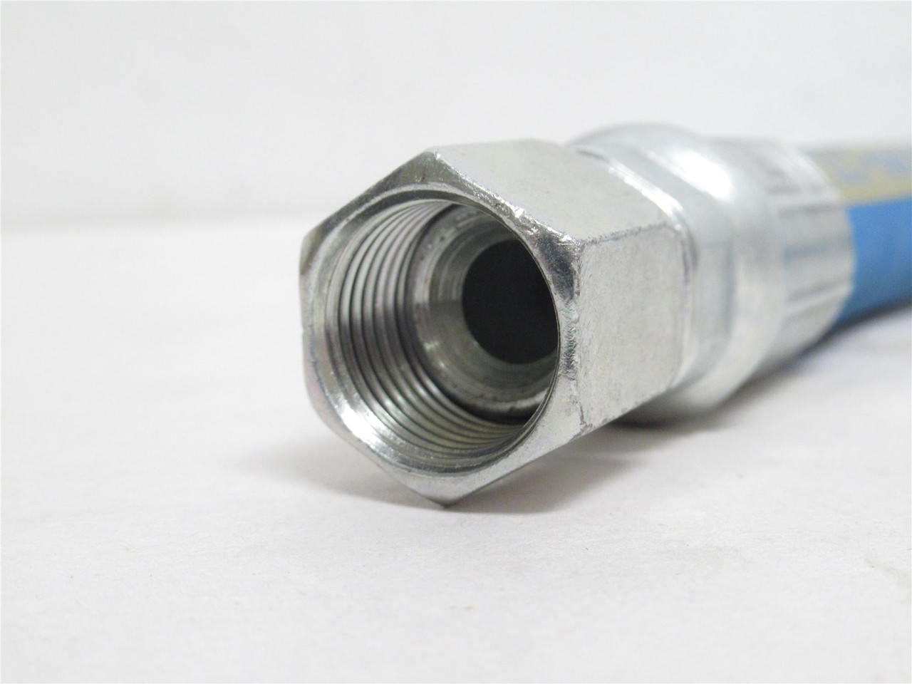 Eaton GH1958608R6836; Hose 36" Long; 1/2 90Deg BOSS x 1/2 JIC