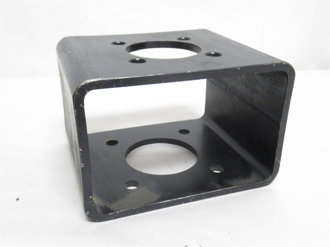 Tyco 015ABZ-4; Servo-Motor Bracket; 4-Bolt; 6" Long; 4" Wide